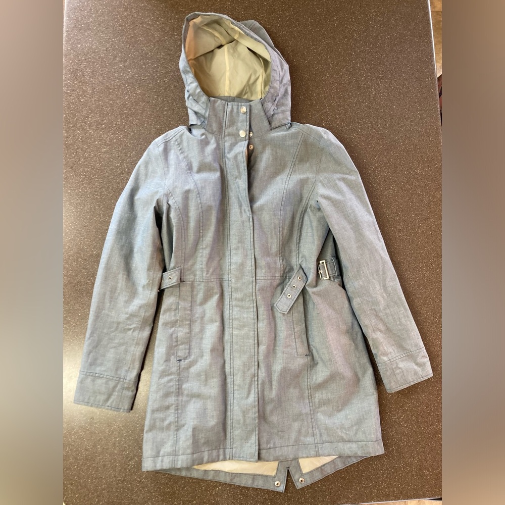 Women’s Medium The North Face Raincoat